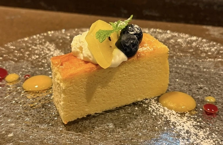 香ばしいバニラと爽やかなレモンが奏でる至福のスイーツ体験